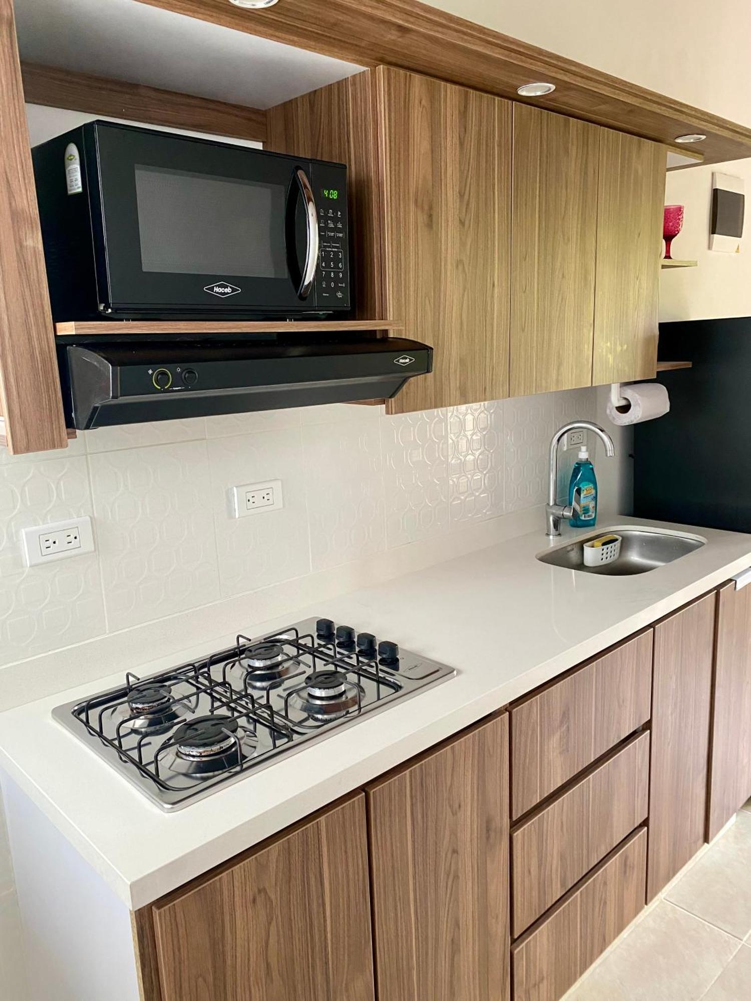 Amplio Y En Laureles Apartment