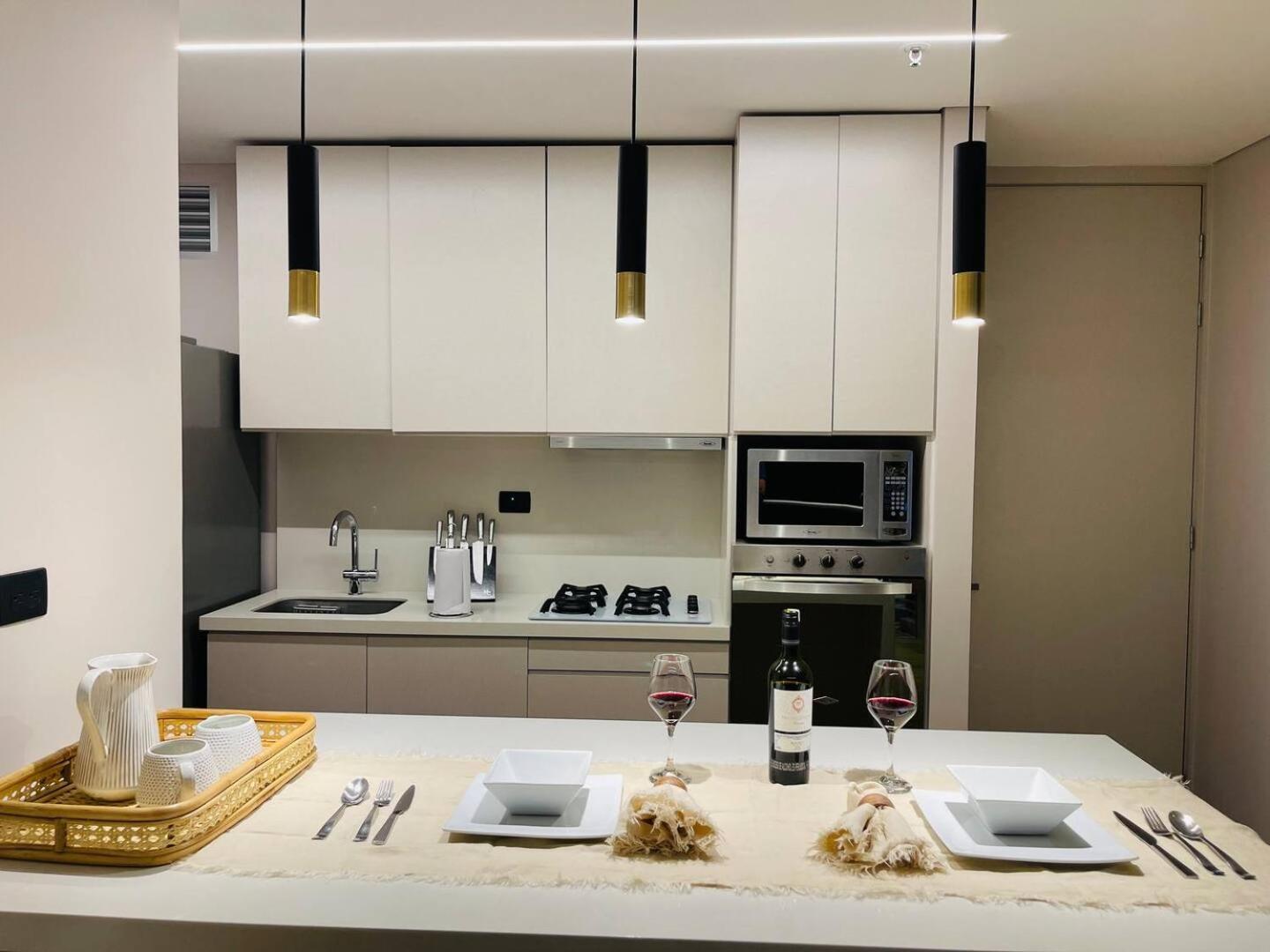 17th Floor 2 Bedrooms Ac Pool & Gym 1704 Apartment *