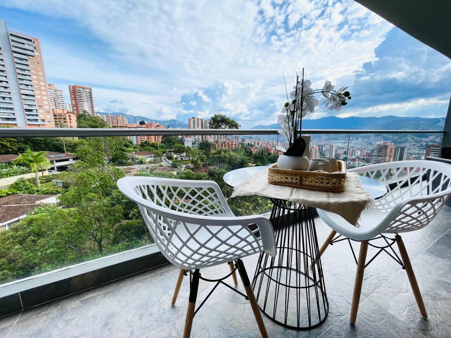 17th Floor 2 Bedrooms Ac Pool & Gym 1704 Medellin