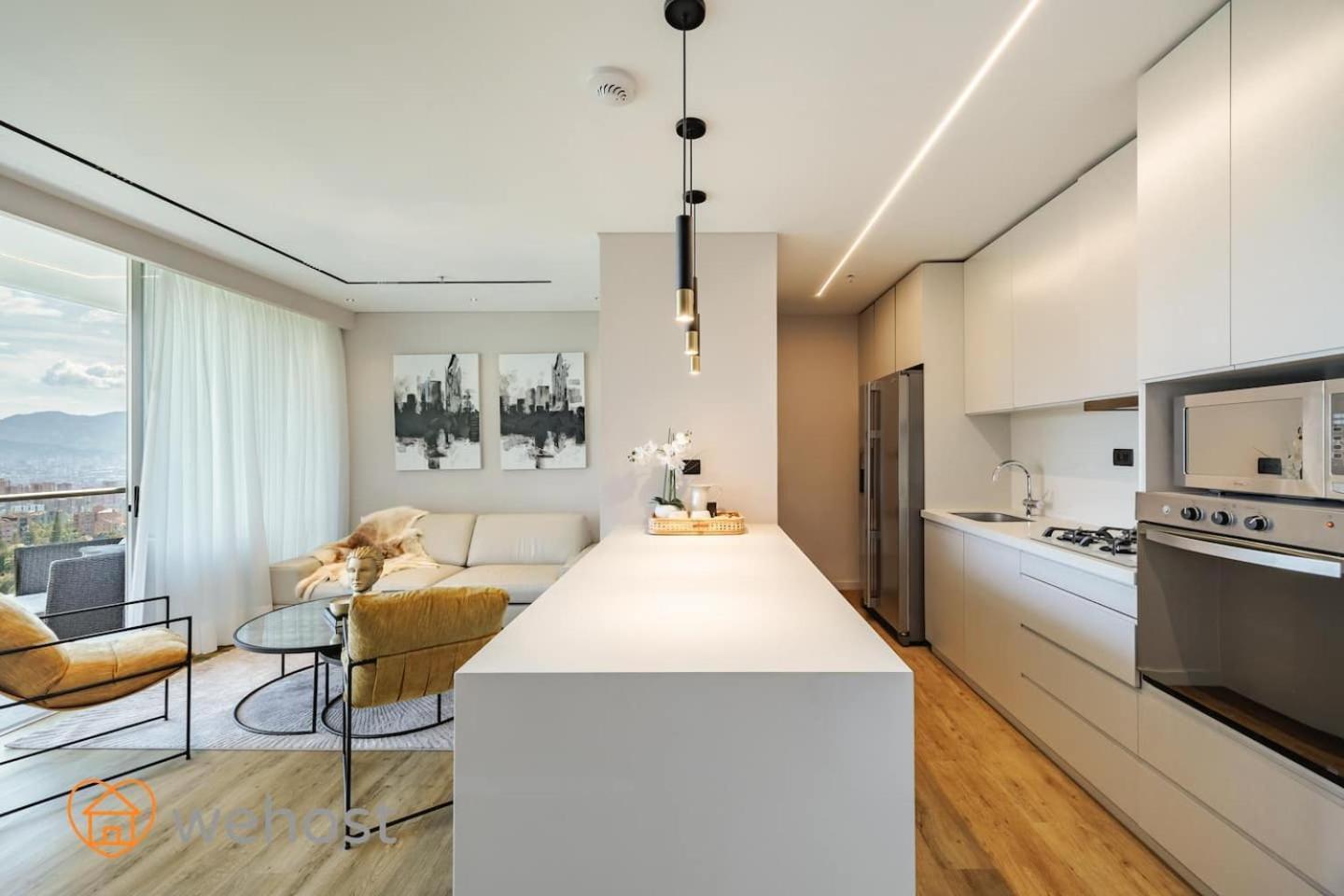 17th Floor 2 Bedrooms Ac Pool & Gym 1704 Apartment
