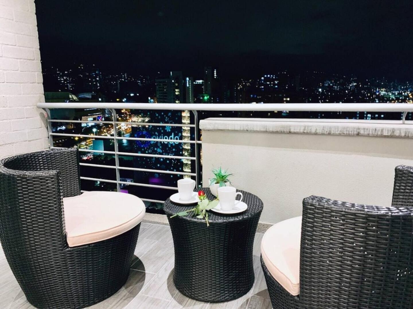 Luxurious 5 Stars With Ac & Amazing Views