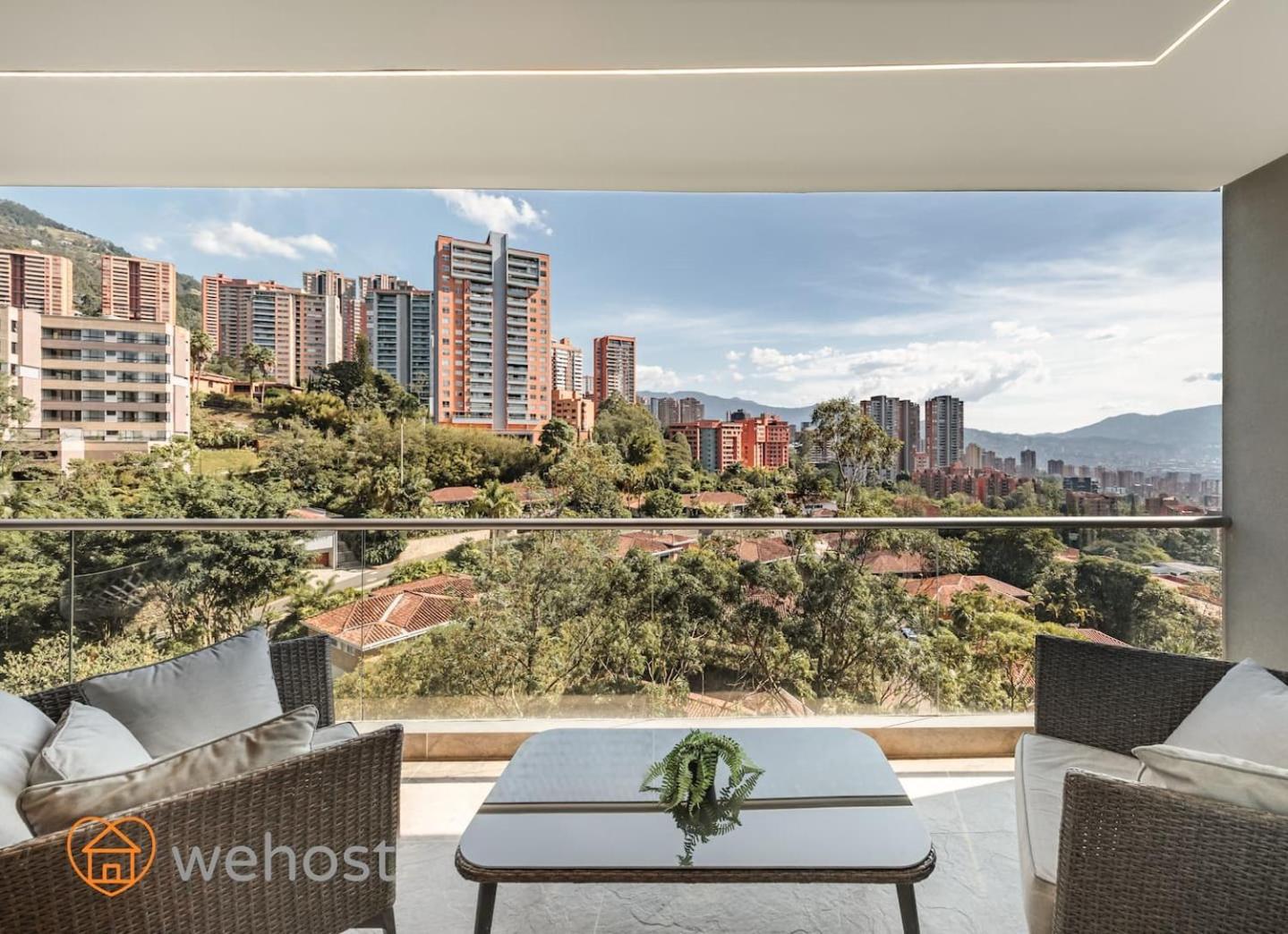 17th Floor 2 Bedrooms Ac Pool & Gym 1704 Apartment Medellin