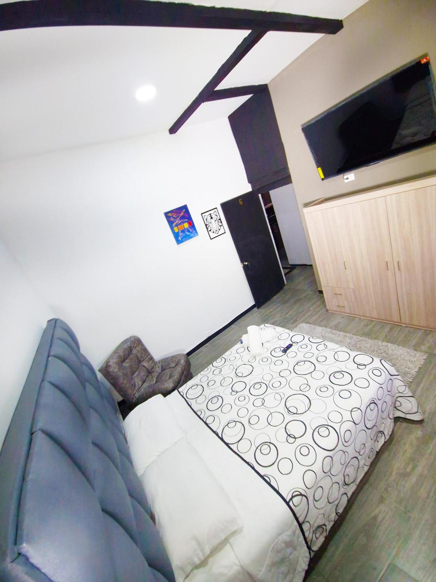 Urban 8 Bedrooms At Poblado * Medellin