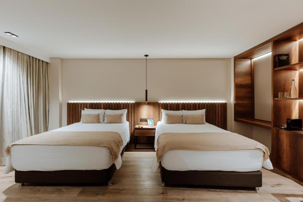 1616 Hotel