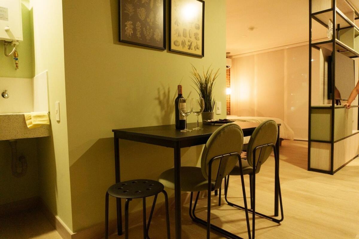 New In Laurels With Air , Loft Type, Giant Tv *