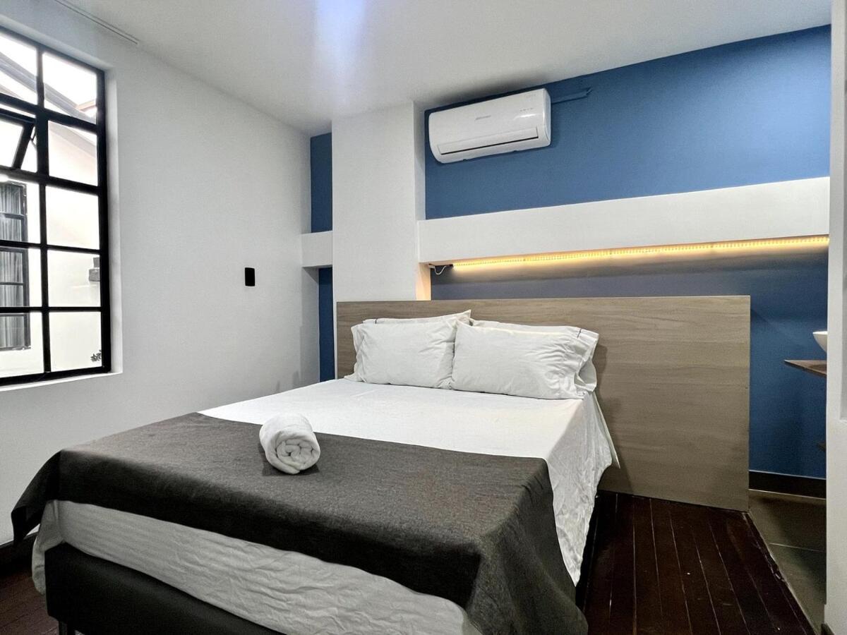 Apartment Nowa Arya Ph - Huge Hot Tub & Ac Steps From Lleras Park Medellin