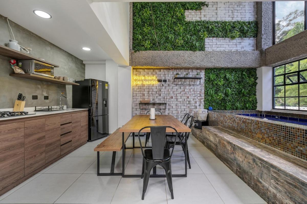 Apartment Nowa Terra Ph - Heated Small Pool, Bbq & Ac Lleras Park *