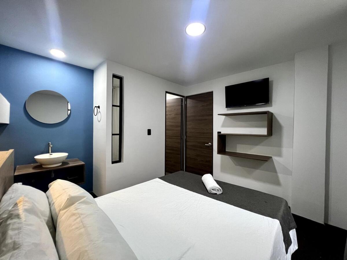 Apartment Nowa Arya Ph - Huge Hot Tub & Ac Steps From Lleras Park Medellin