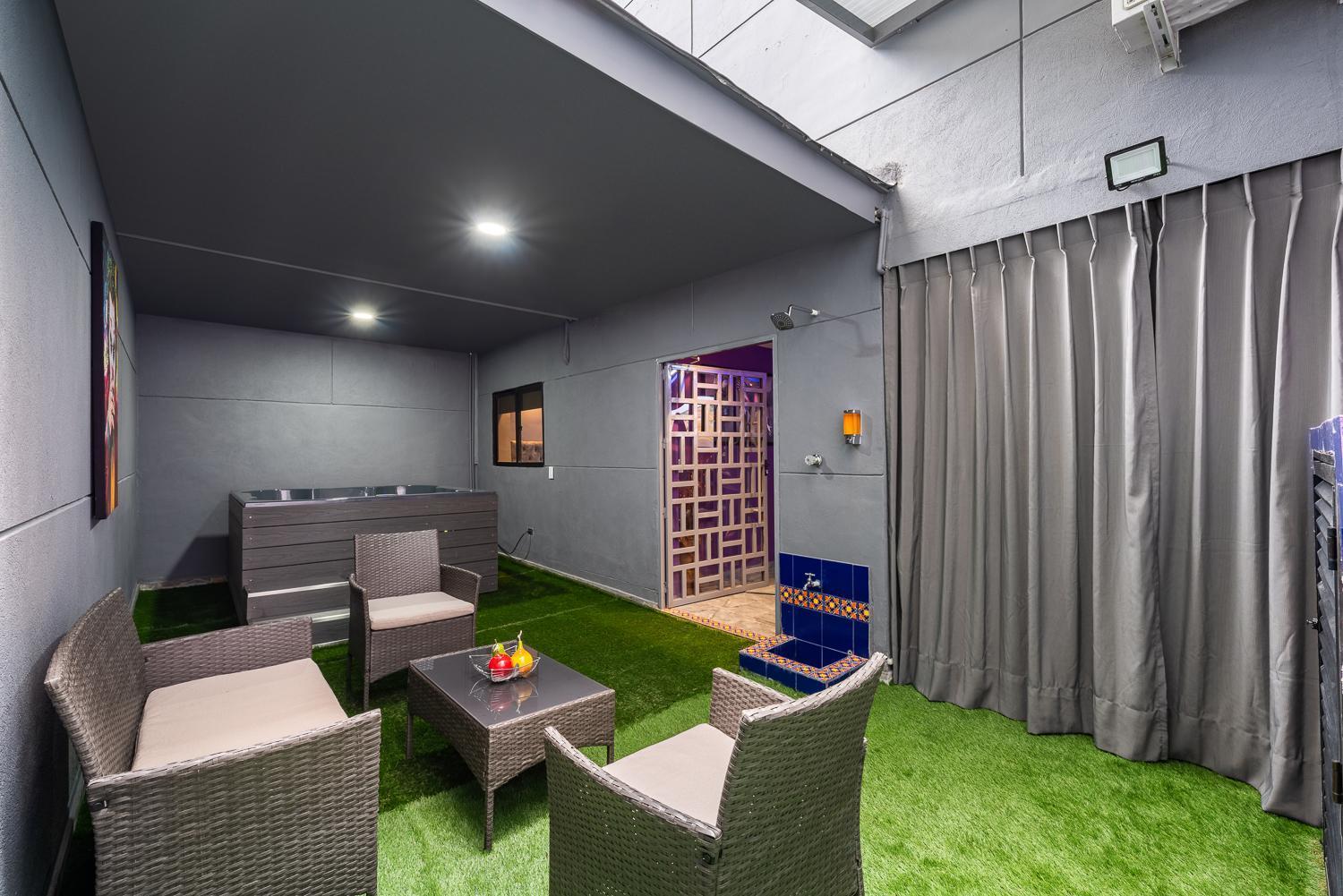 Provenza Infinity Steam Sauna Jacuzzi, Ac , Luxury Prime Location Medellin