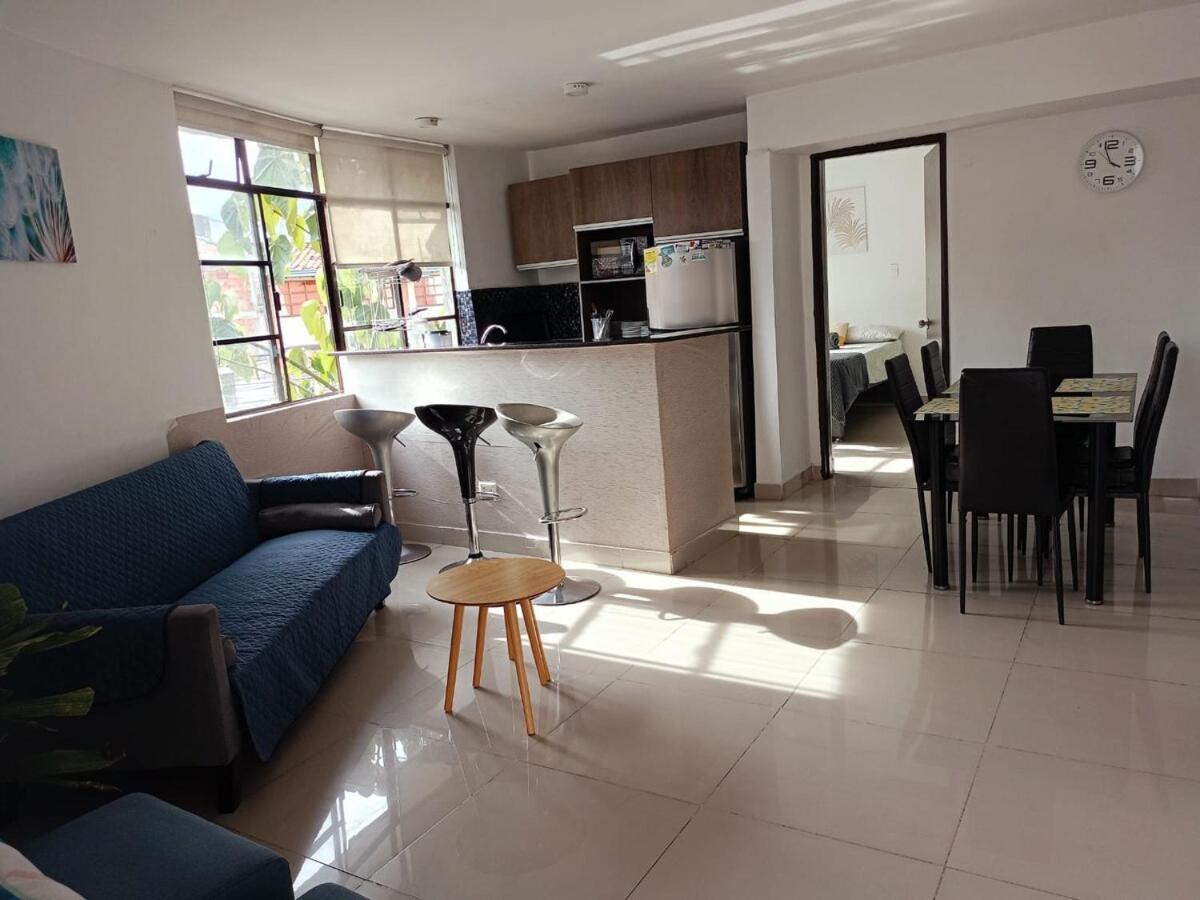 Apartamento Excelente Ubicacion En La 70-laureles *