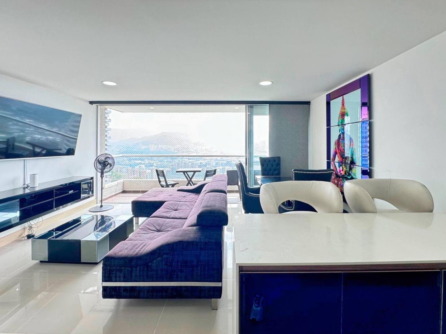Apartment 3br Panoramic Near Country Club El Poblado Medellin