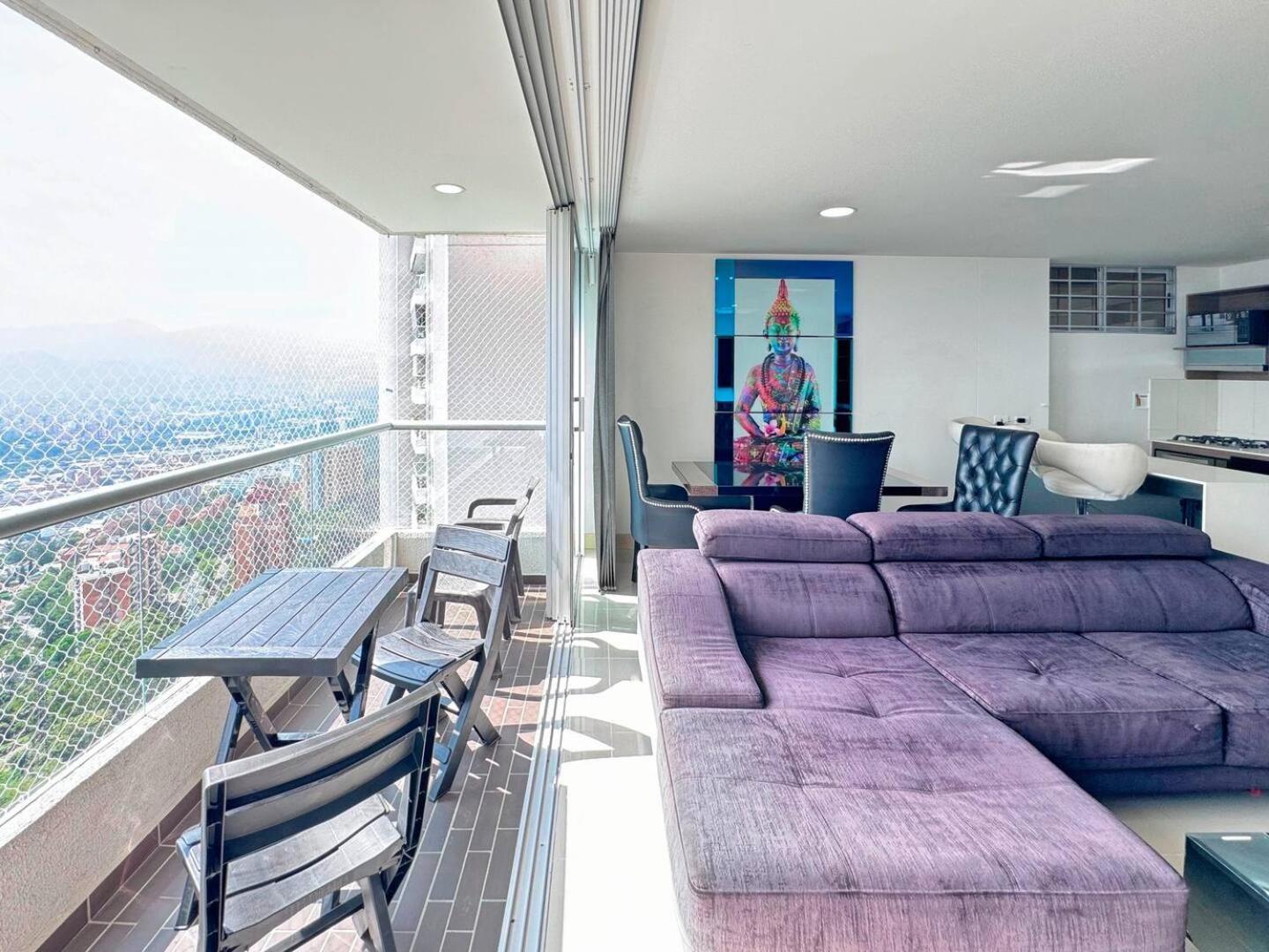 3br Panoramic Near Country Club El Poblado Apartment