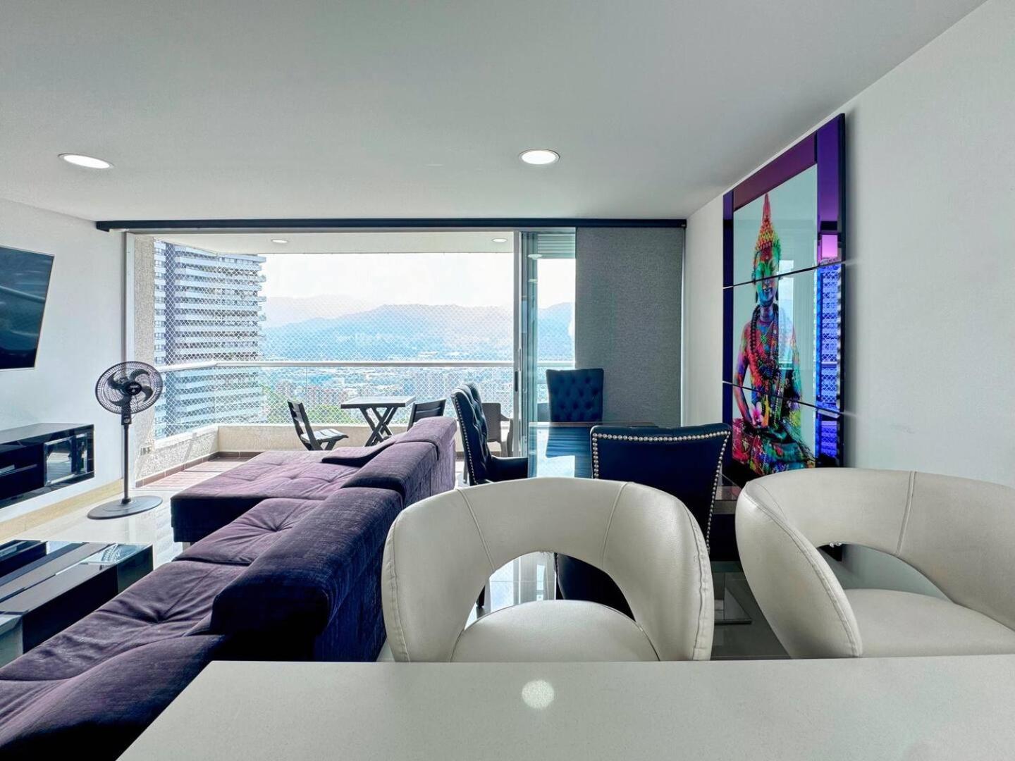 Apartment 3br Panoramic Near Country Club El Poblado