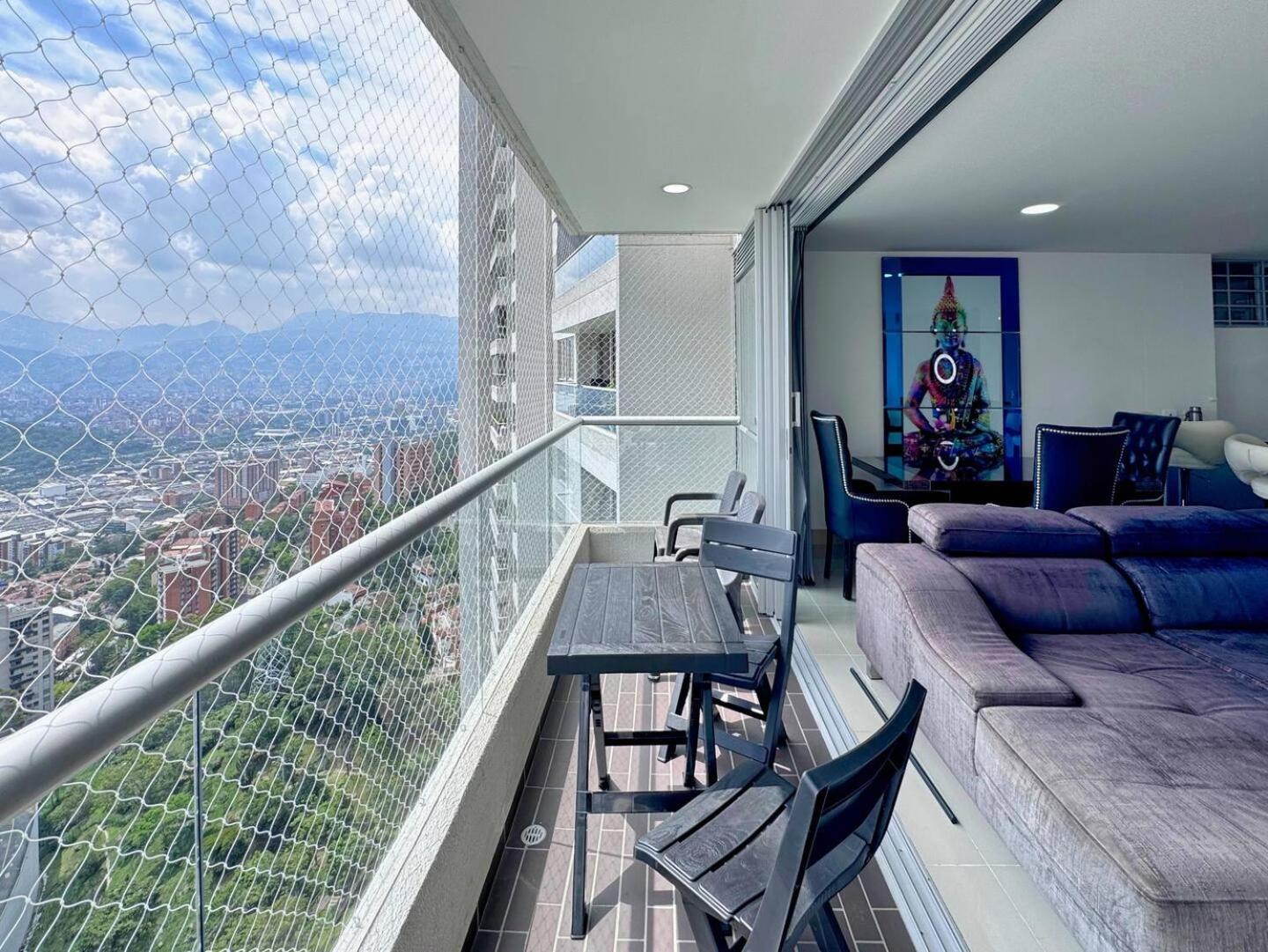 3br Panoramic Near Country Club El Poblado Apartment *
