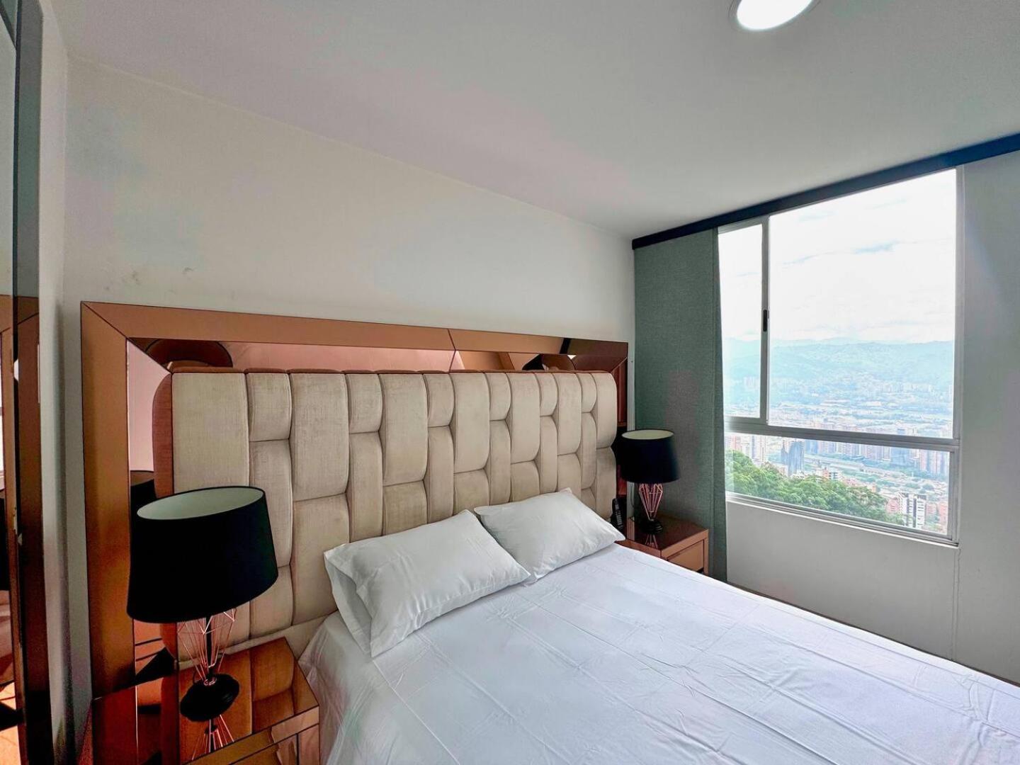 Apartment 3br Panoramic Near Country Club El Poblado Medellin