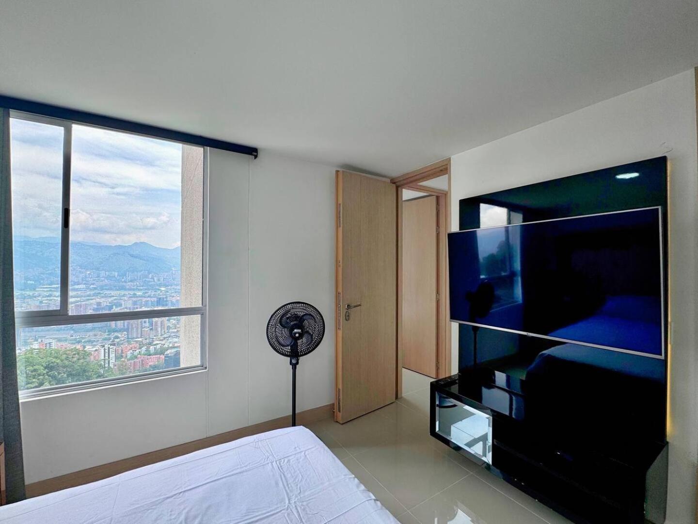 Apartment 3br Panoramic Near Country Club El Poblado *