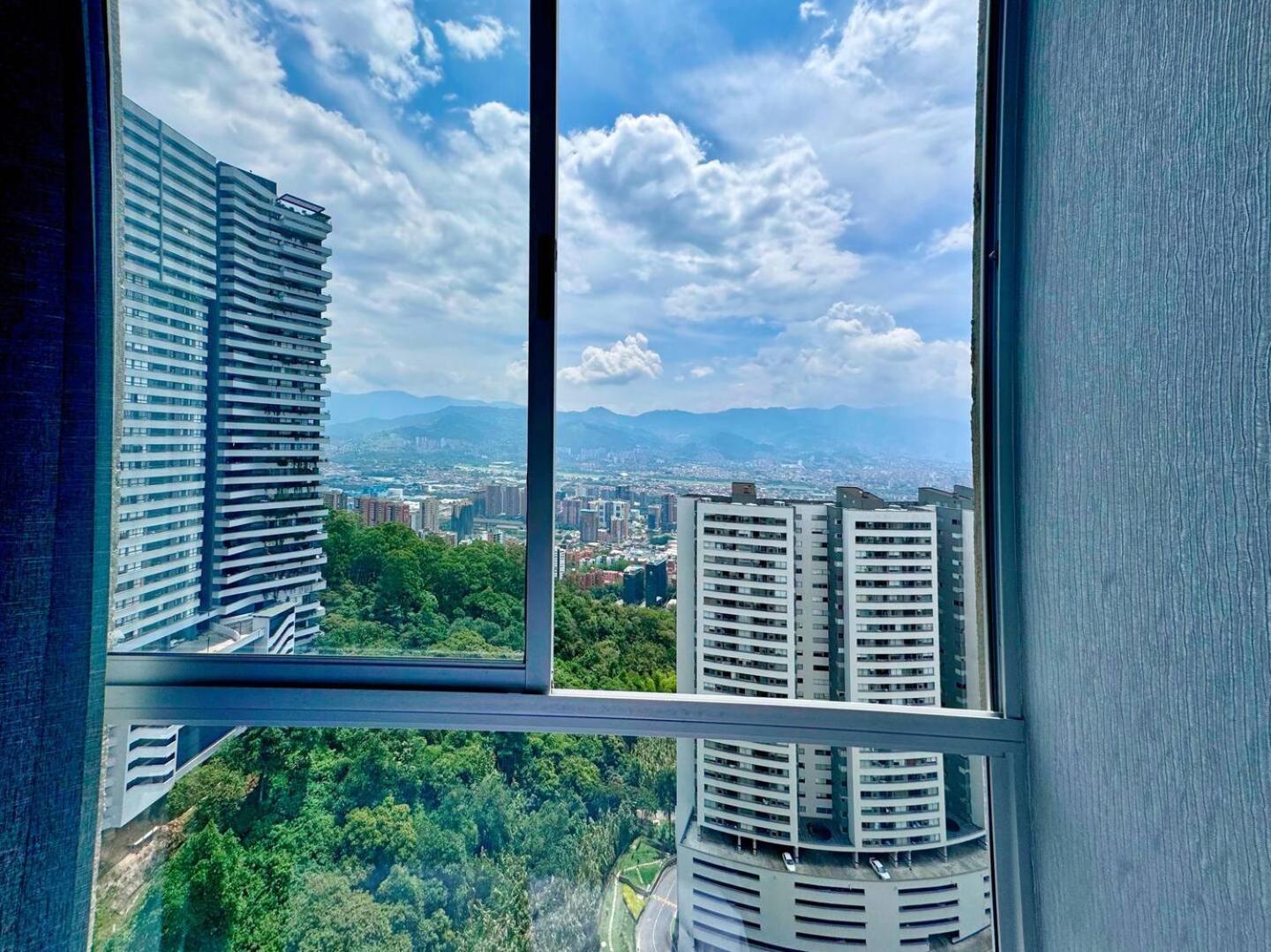 3br Panoramic Near Country Club El Poblado Medellin