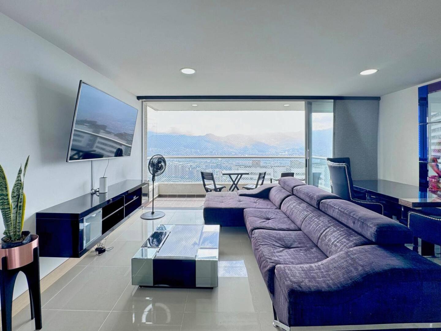 3br Panoramic Near Country Club El Poblado Apartment *