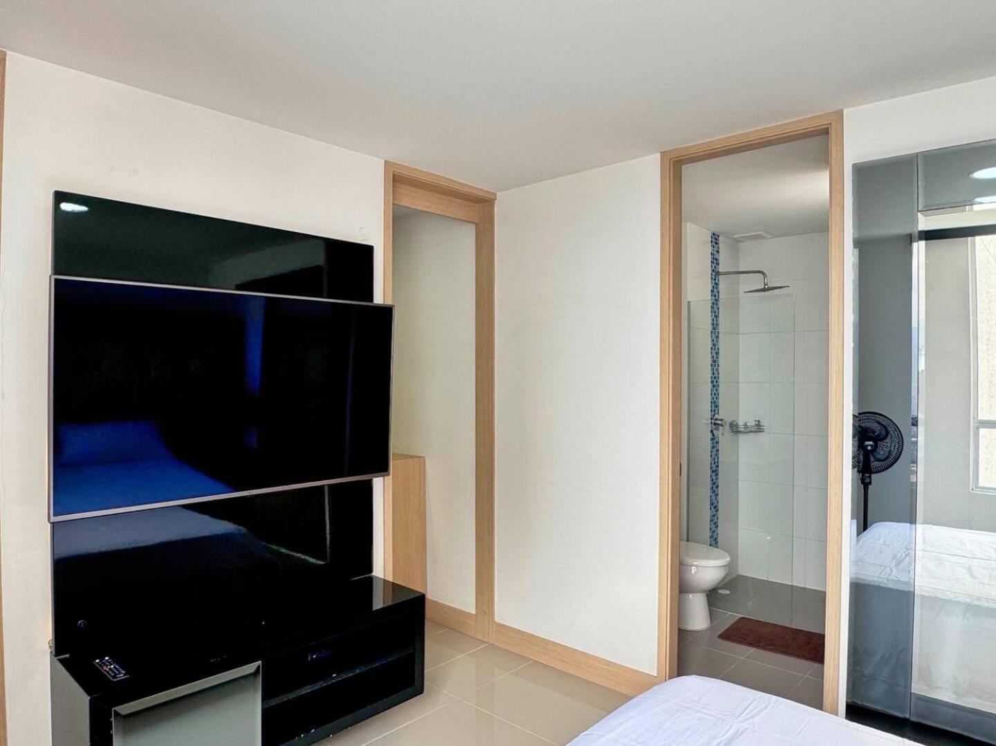 Apartment 3br Panoramic Near Country Club El Poblado