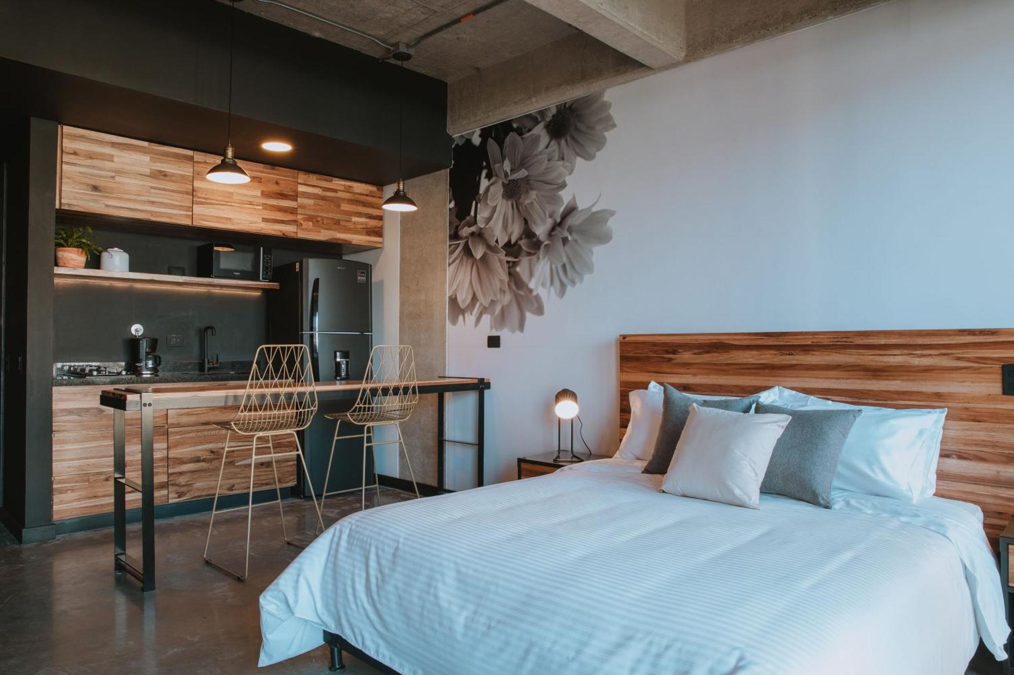 3450 Living Lofts Aparthotel
