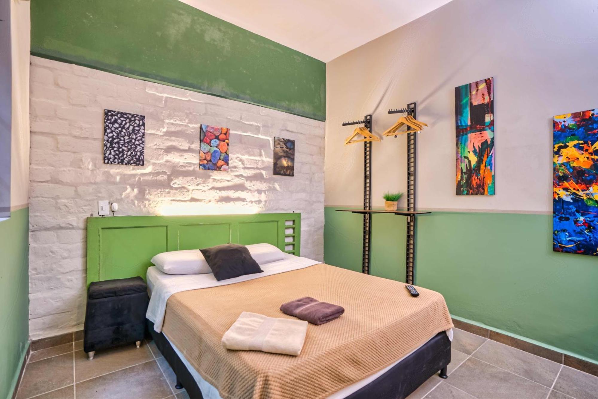 La Gruta Coliving Guest house *