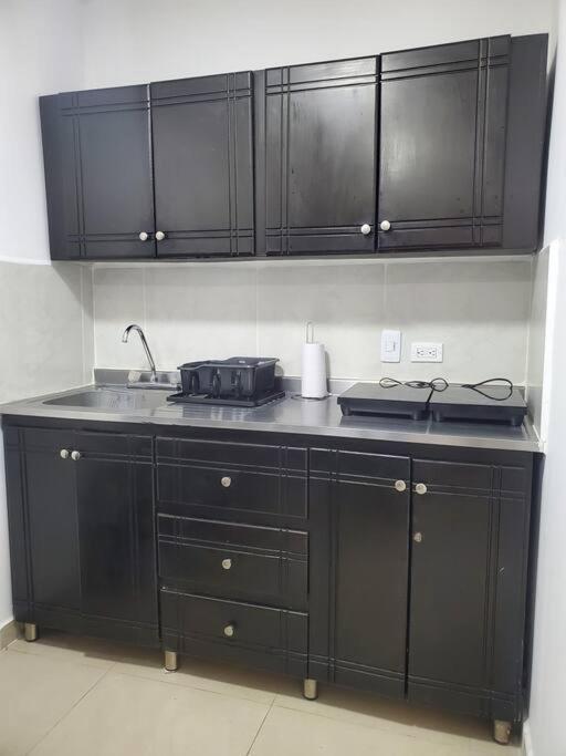 Amplio En Laureles De 4 Apartment Medellin