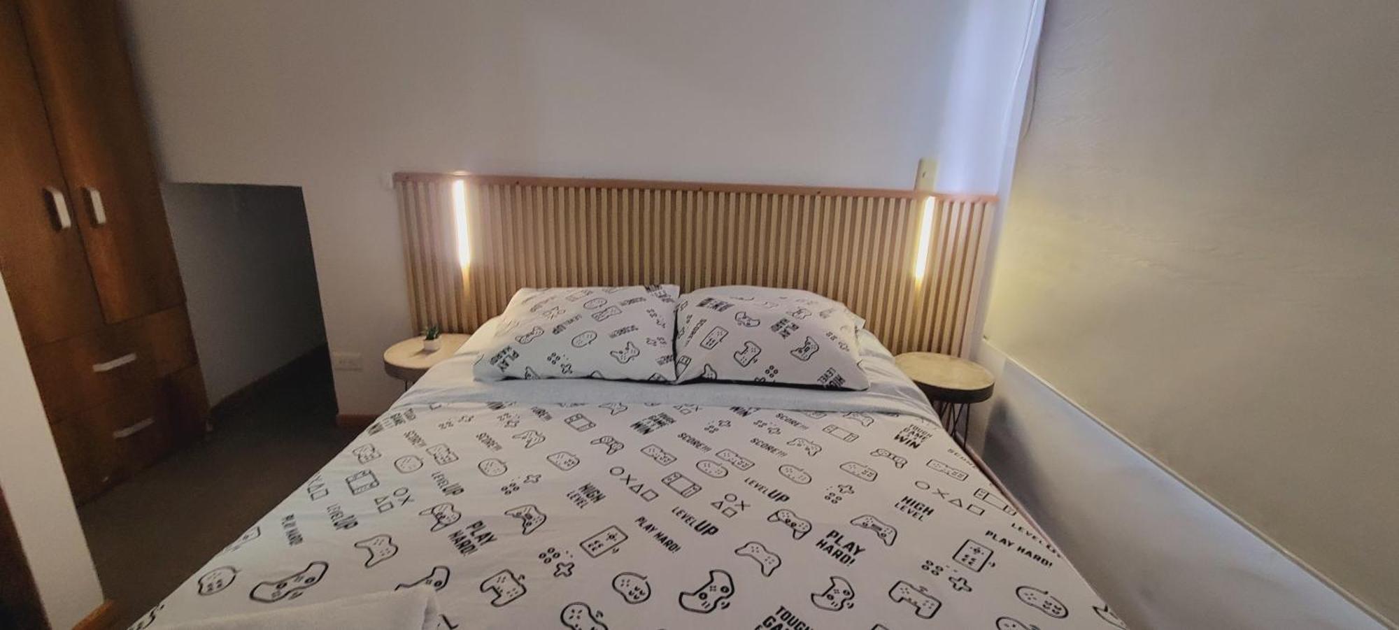 Guest house Amazing House With Turkish Steam Near Exito Laureles *