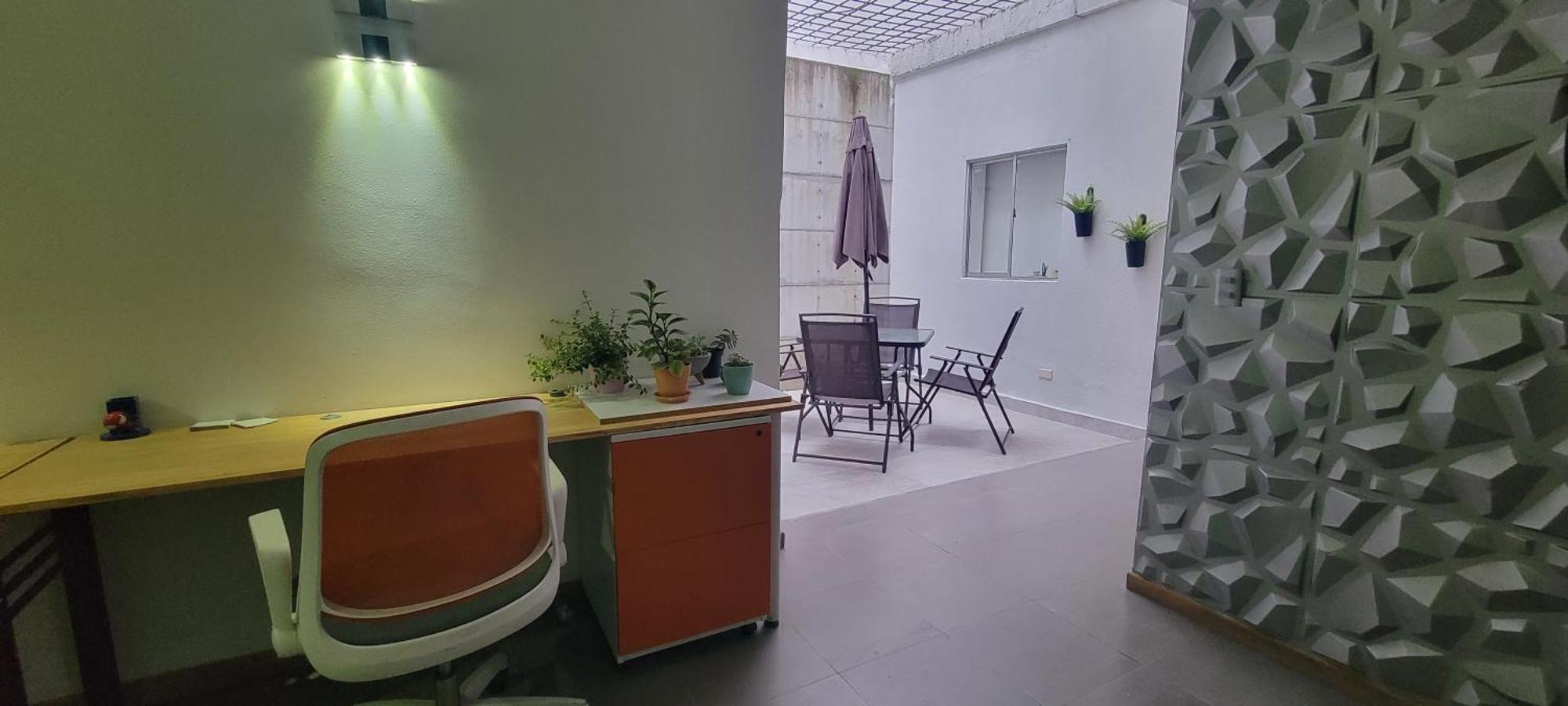 Guest house Amazing House With Turkish Steam Near Exito Laureles *