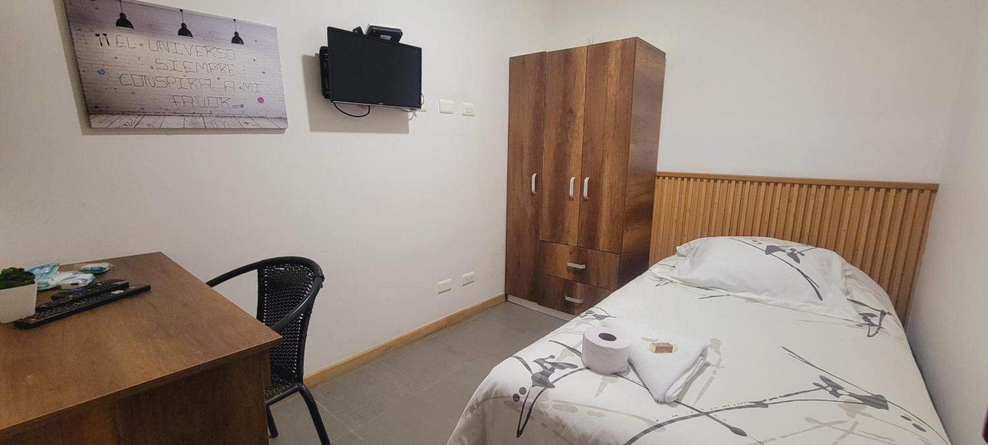 Guest house Amazing House With Turkish Steam Near Exito Laureles