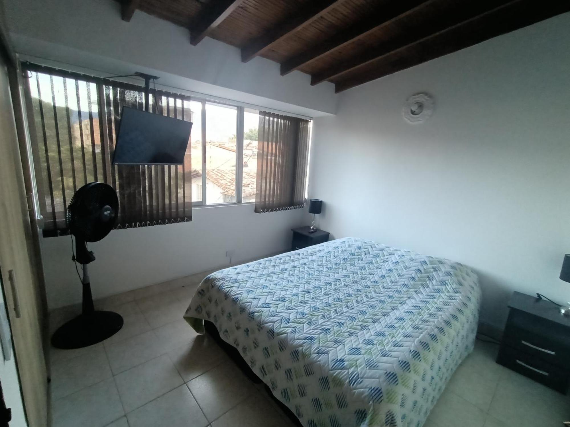 Apartment Independiente Con Terraza En Belen Cerca A Laureles *