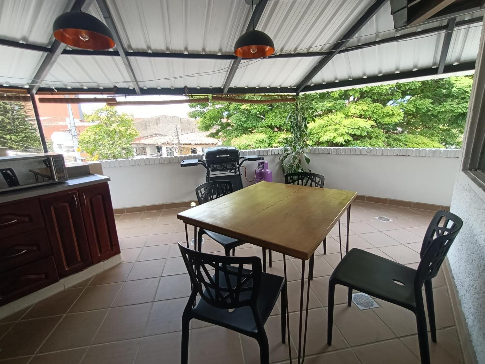 Apartment Independiente Con Terraza En Belen Cerca A Laureles Medellin