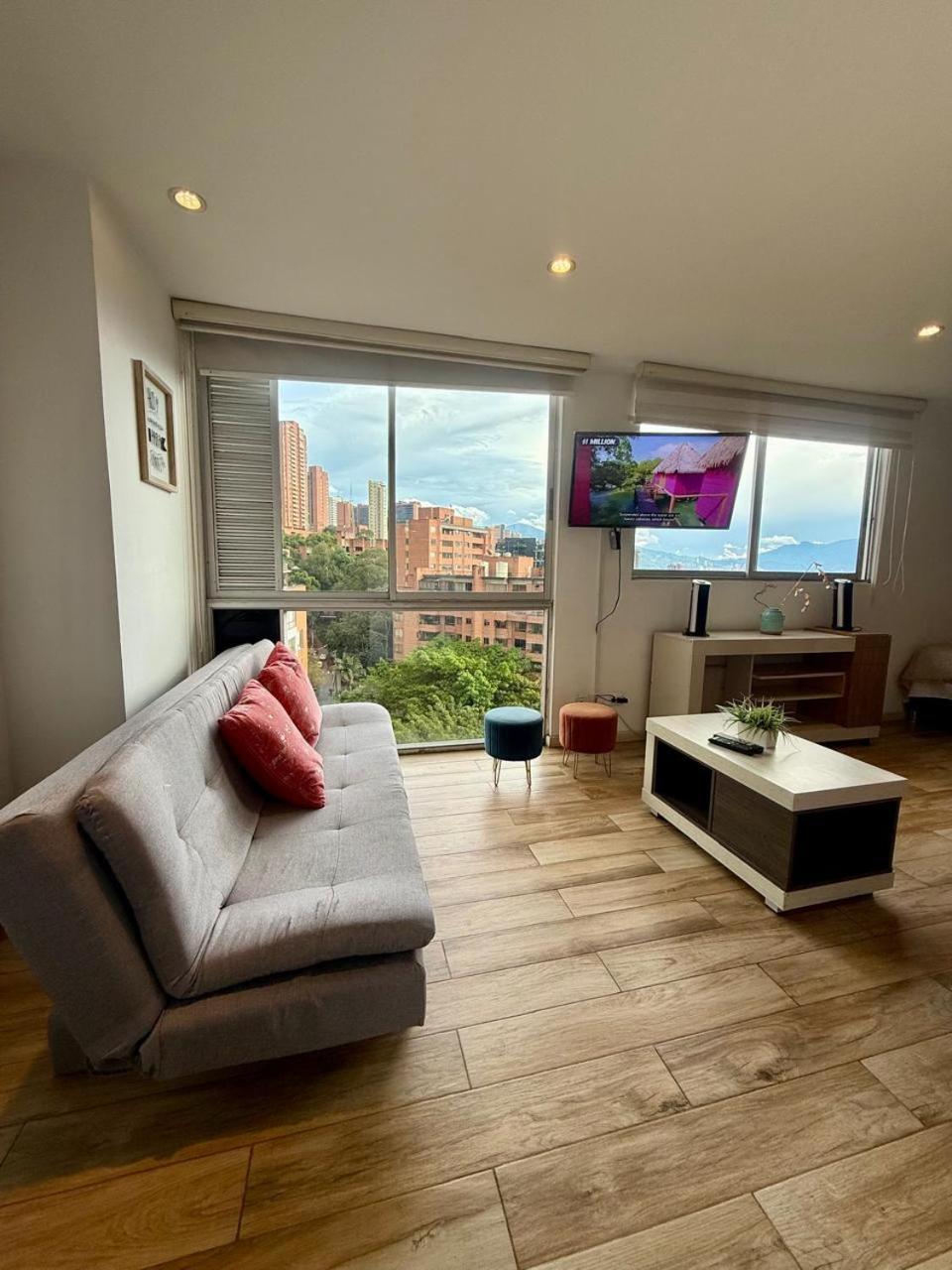 Apartment Beautiful Apto In Poblado