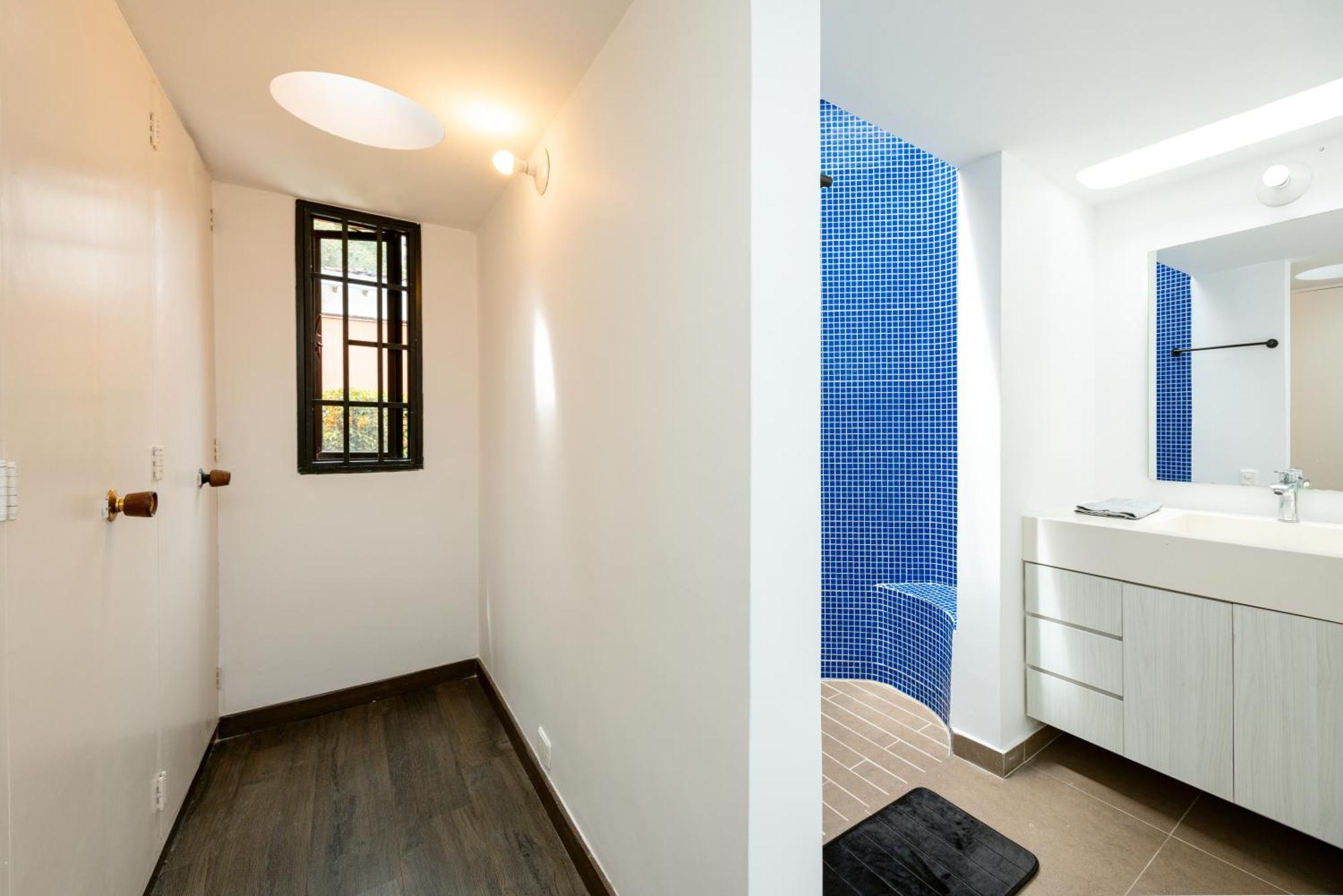 5br Poblado Close To Lleras Jacuzzi Cinema Ac * Medellin