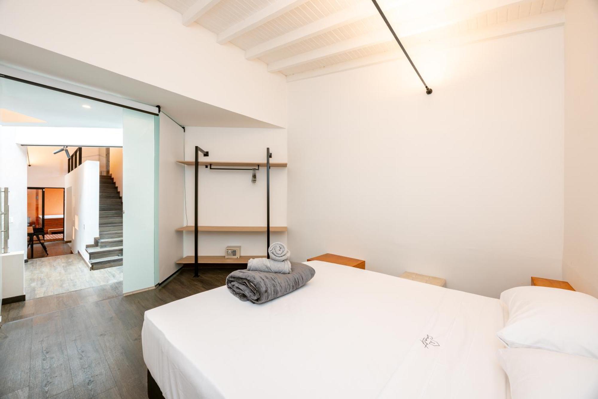 5br Poblado Close To Lleras Jacuzzi Cinema Ac