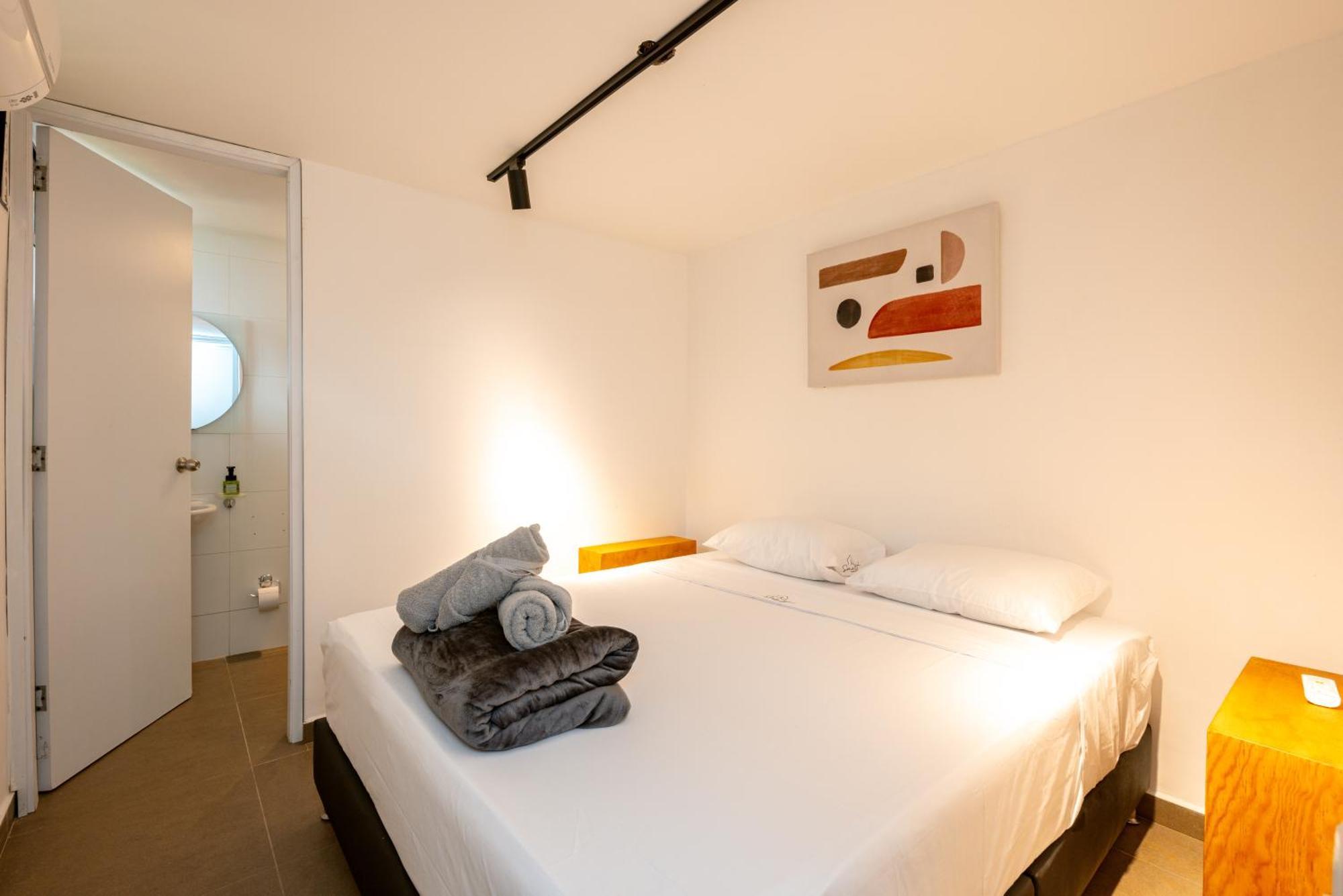 5br Poblado Close To Lleras Jacuzzi Cinema Ac Medellin
