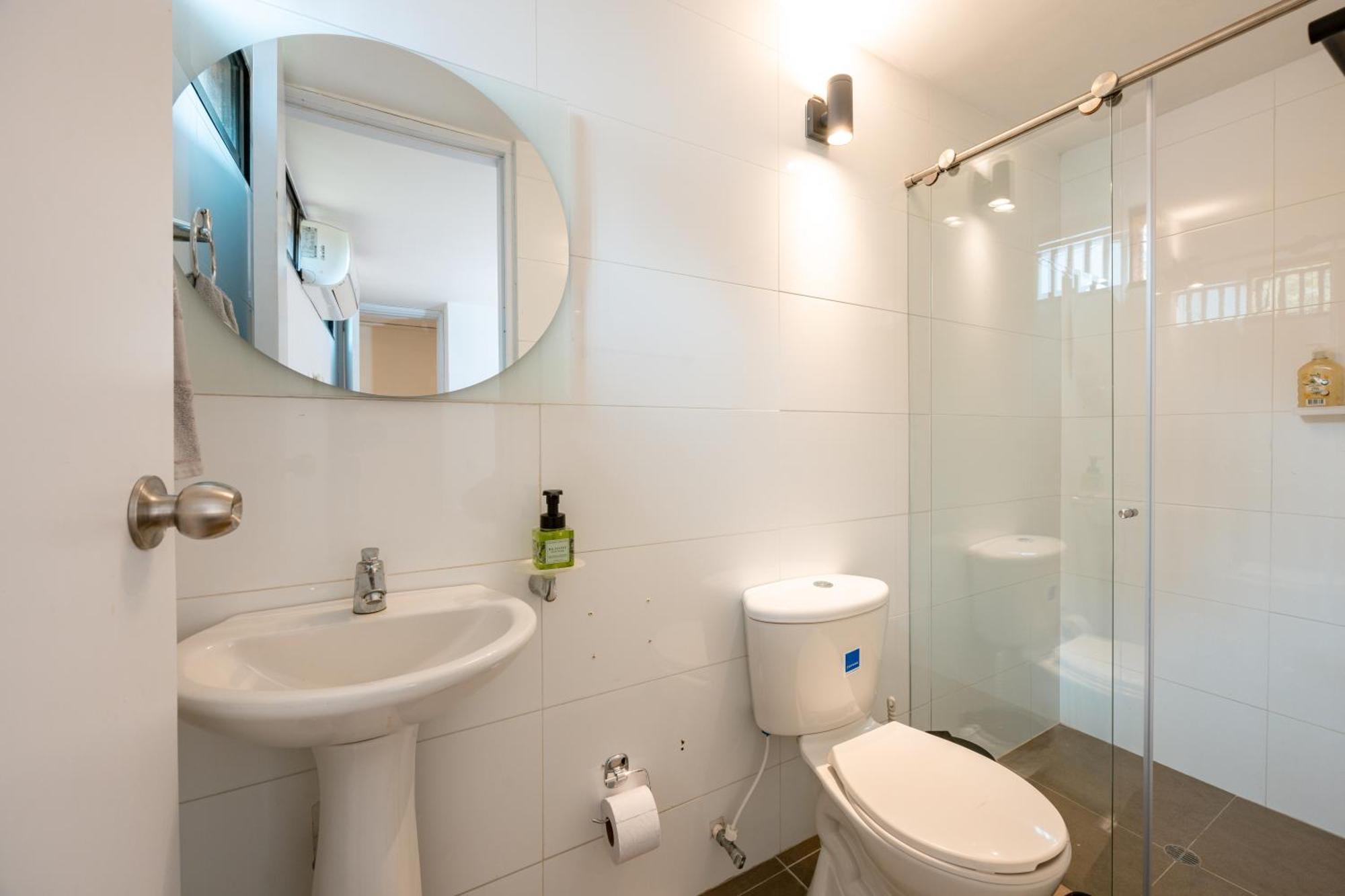 5br Poblado Close To Lleras Jacuzzi Cinema Ac Medellin