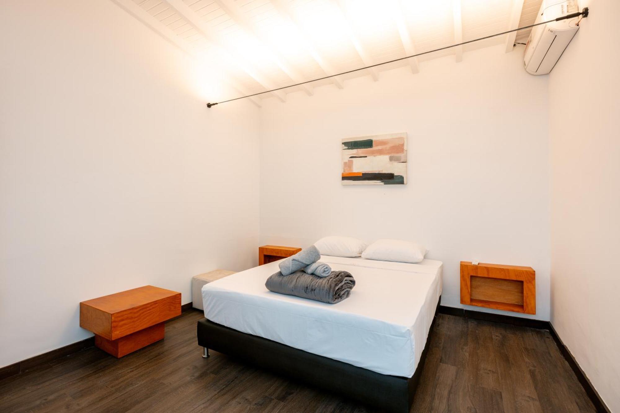 Villa 5br Poblado Close To Lleras Jacuzzi Cinema Ac