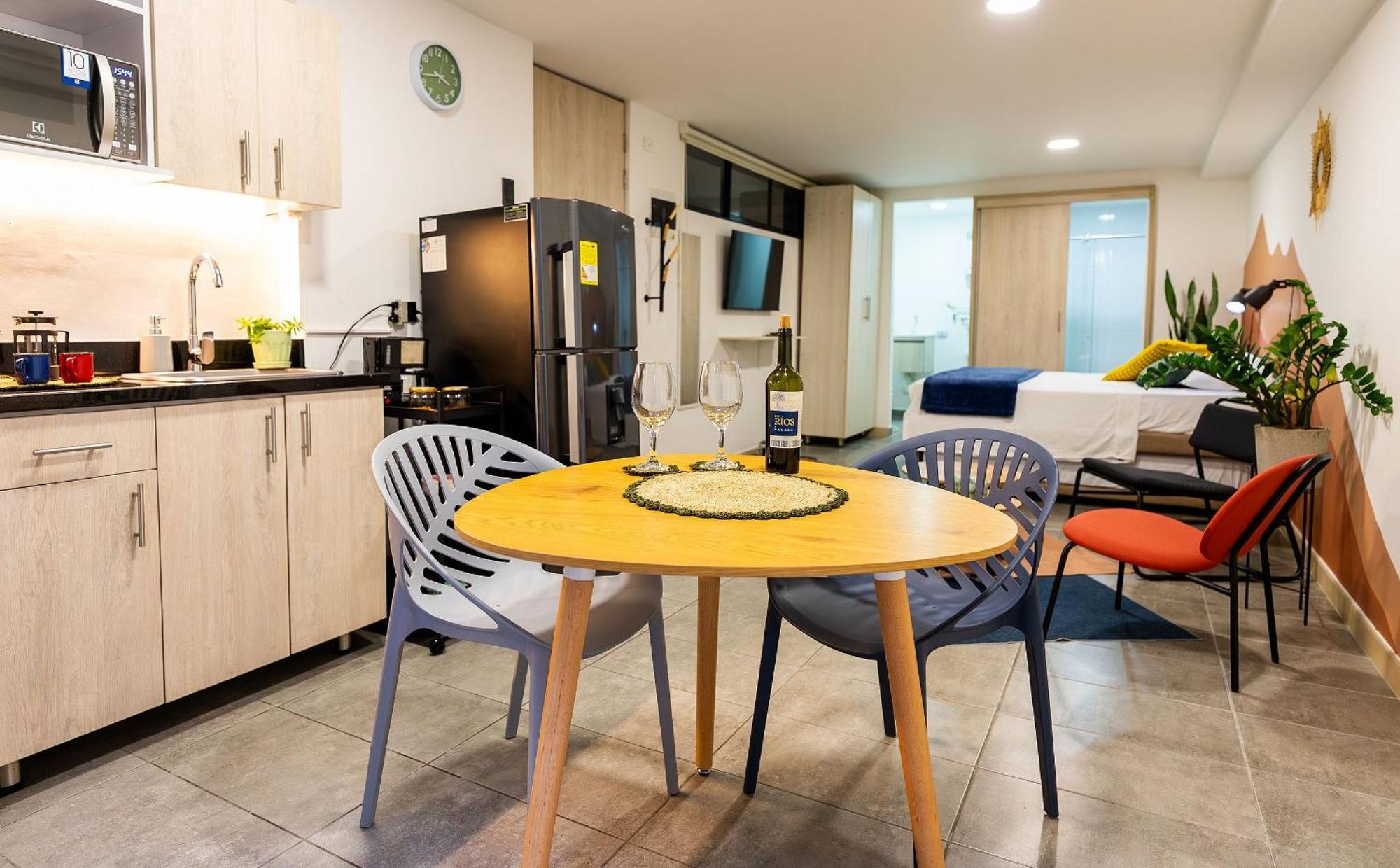 Tranvia 40 - Amoblados Velasquez Apartment Medellin