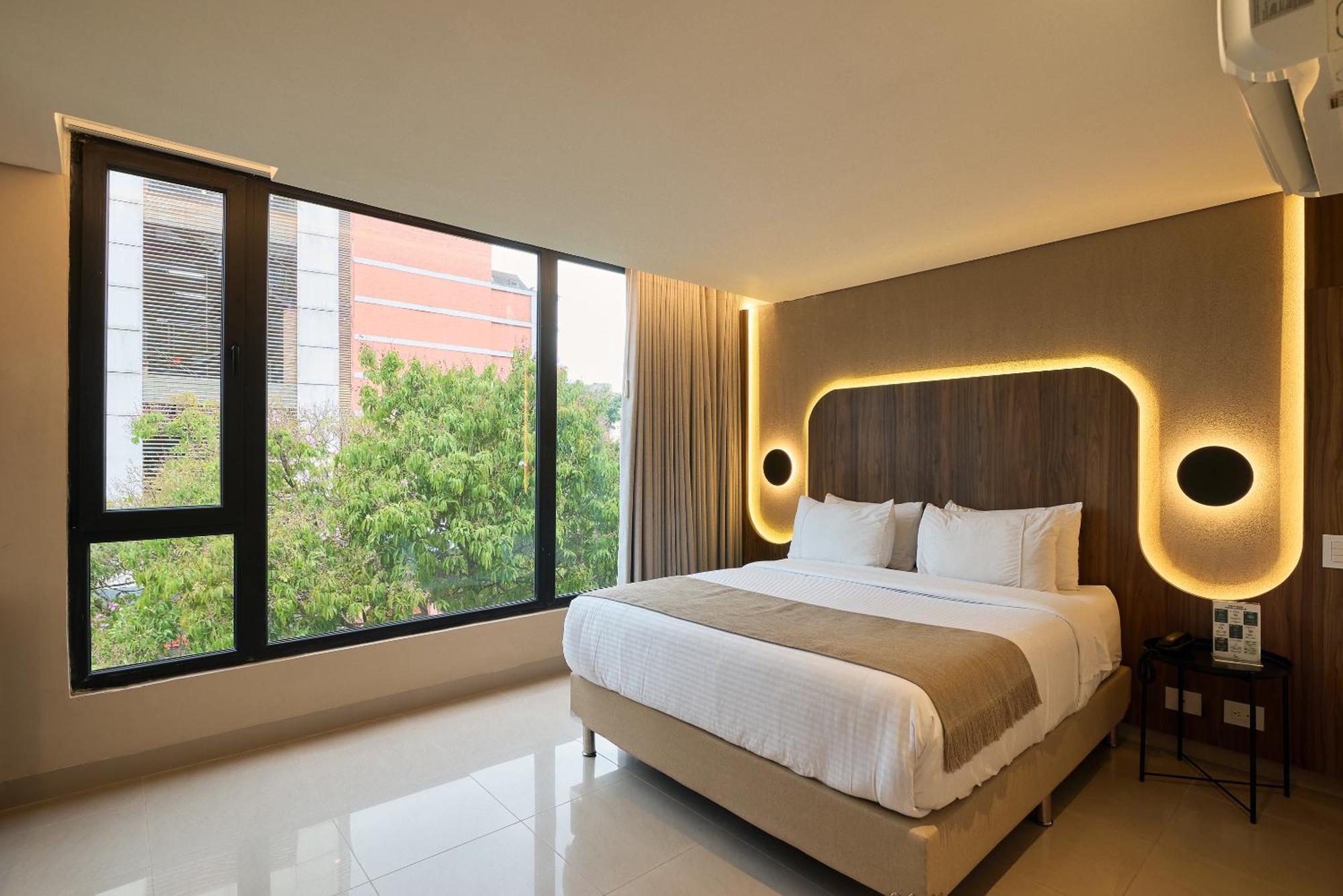 Lincoln 4* Medellin
