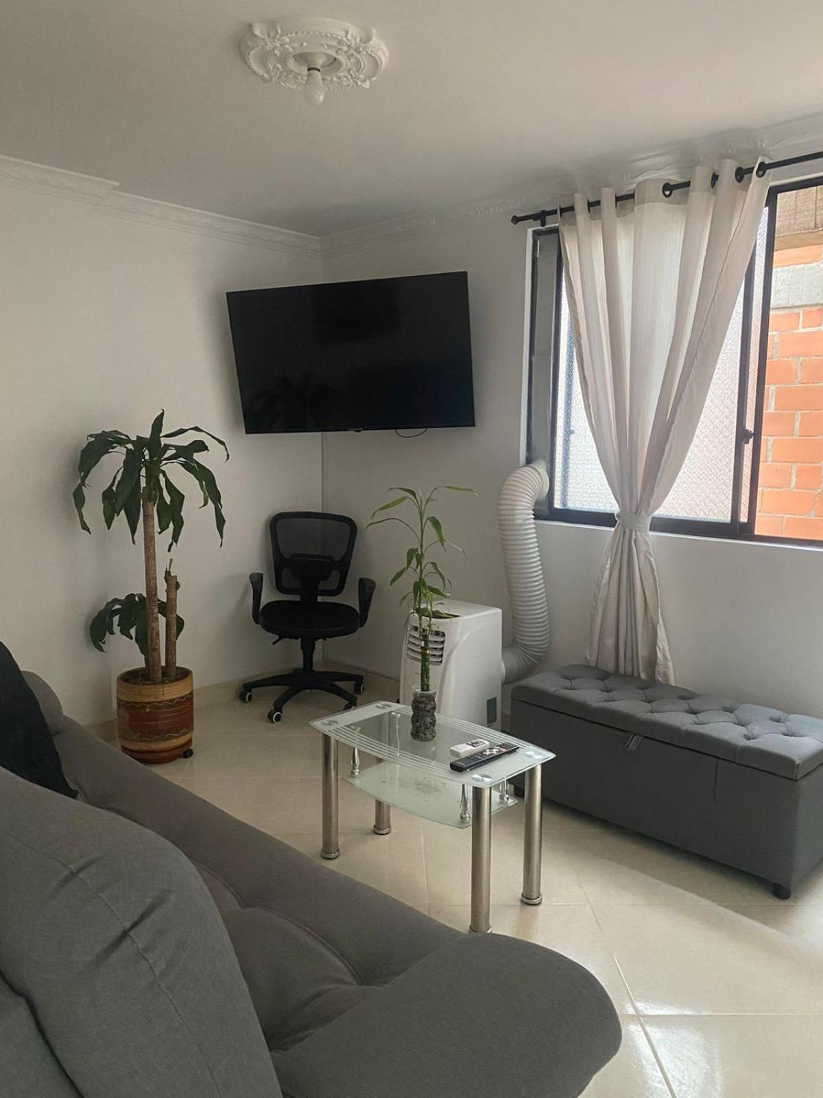 Renovado Parque La Floresta, Reserva Minimo De 21 Dias Apartamento *