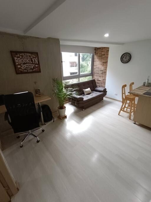 Comodo En Laureles, Cerca Al Estadio Apartment *