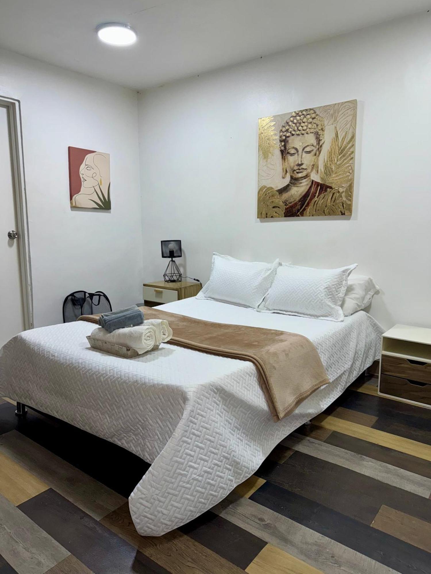 Easyhouse * Medellin