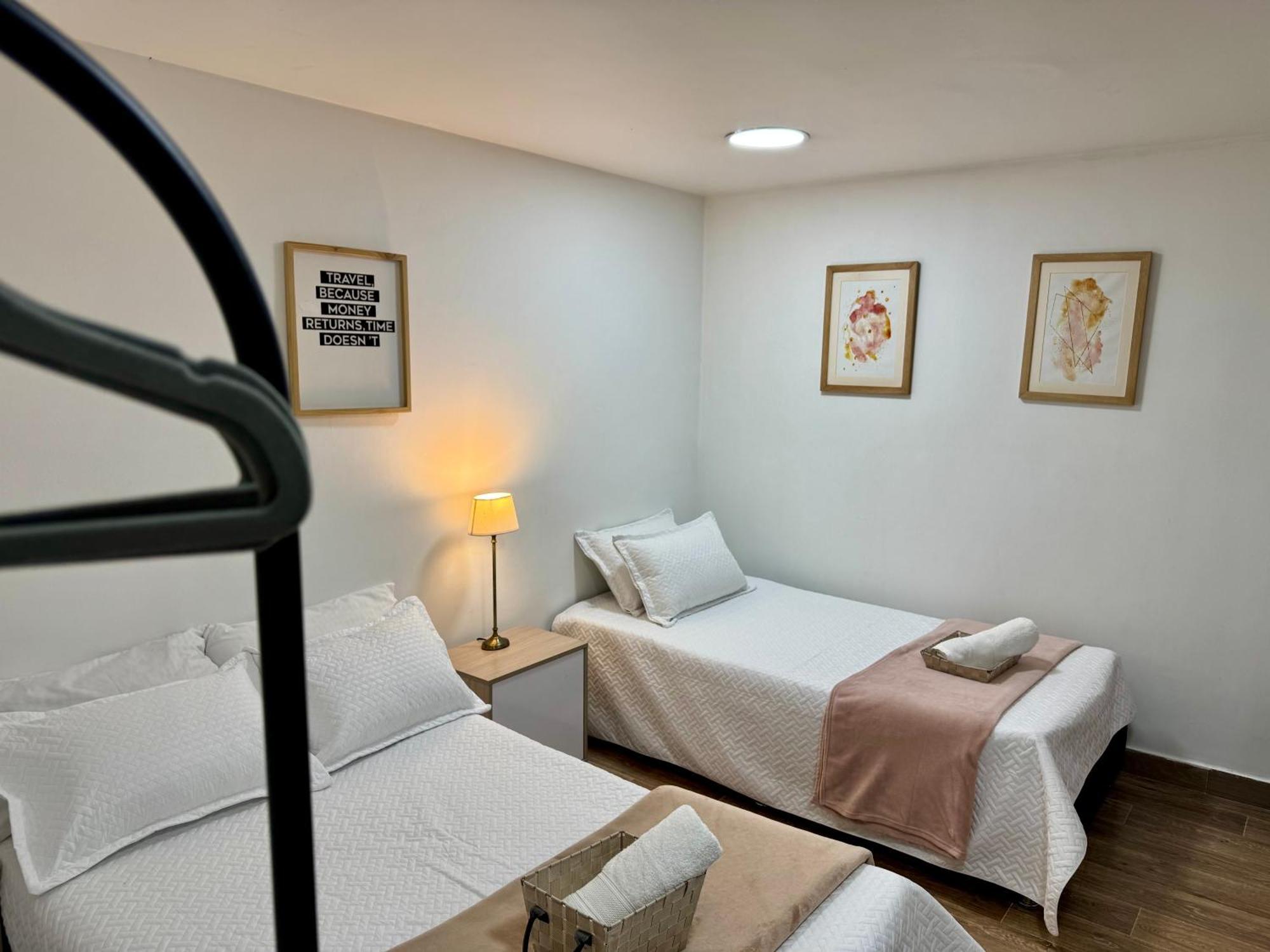 Bed & Breakfast Easyhouse Medellin