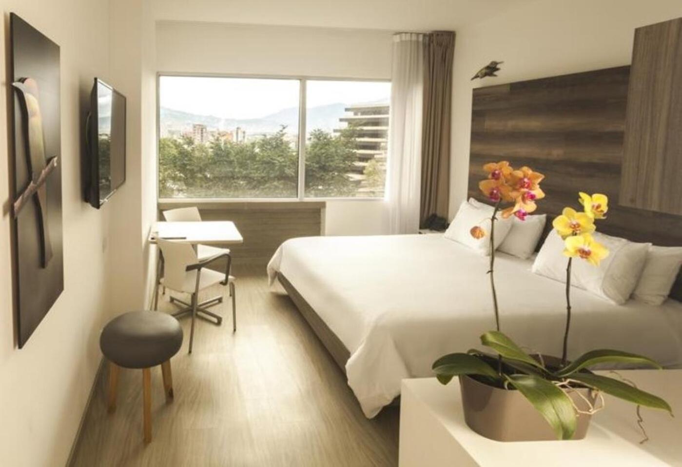 Hotel V Grand Hotel, A Member Of Radisson Individuals Medellin