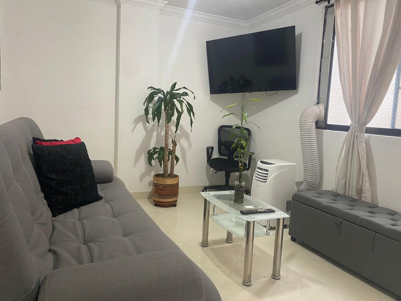 Renovado Parque La Floresta, Reserva Minimo De 21 Dias Apartamento *