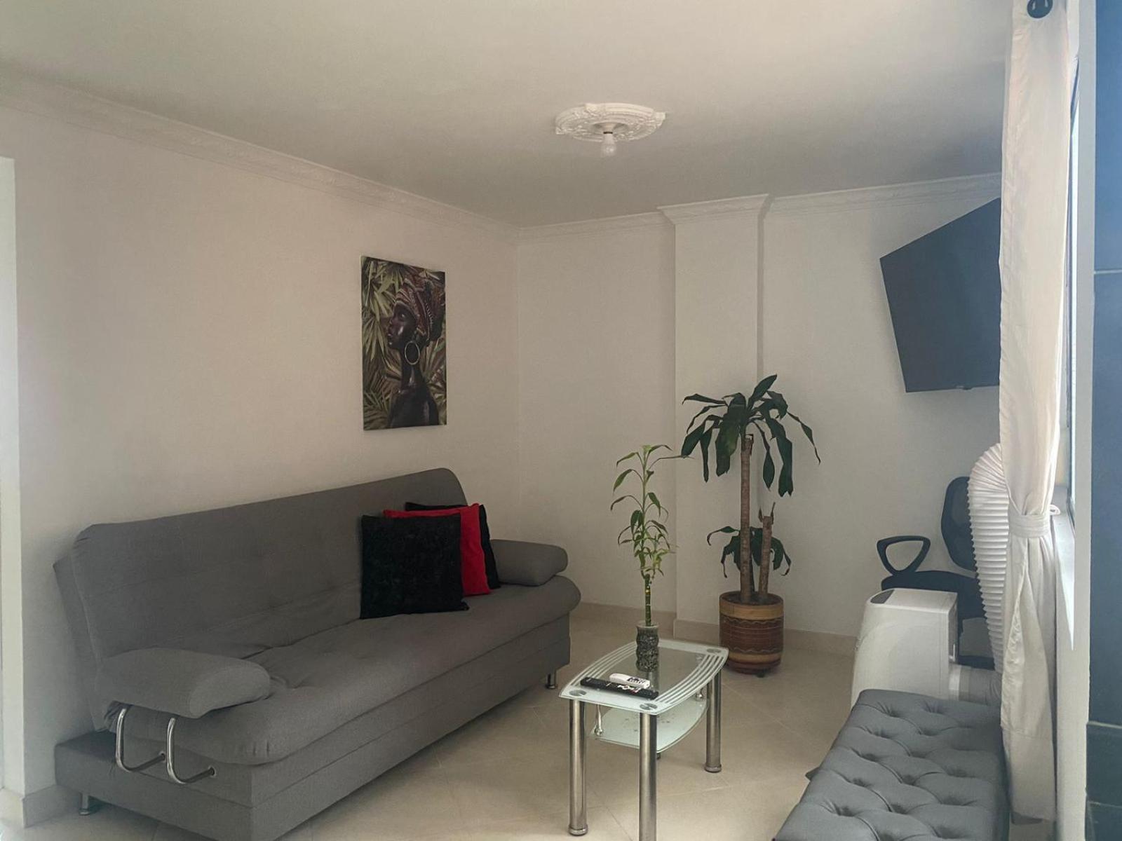 Renovado Parque La Floresta, Reserva Minimo De 21 Dias Apartamento Medellín