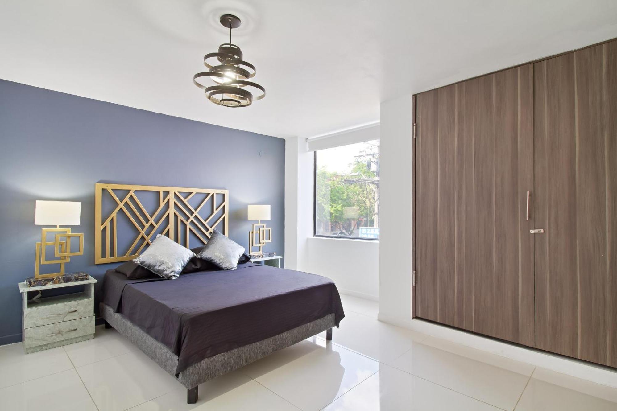 2 Bedroom - One Block From Lleras Park, P1 Apartamento *