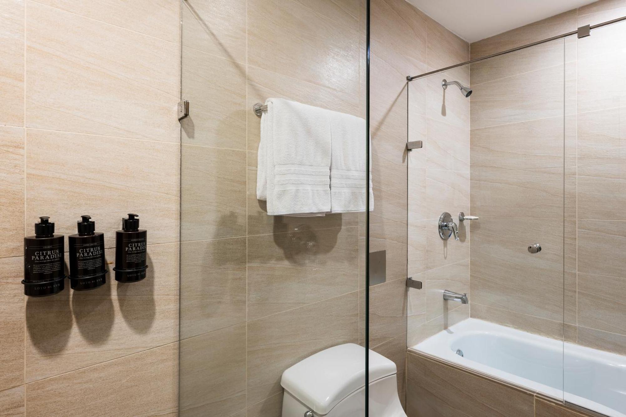 Poblado Alejandria By Housy Host 4* Medellin