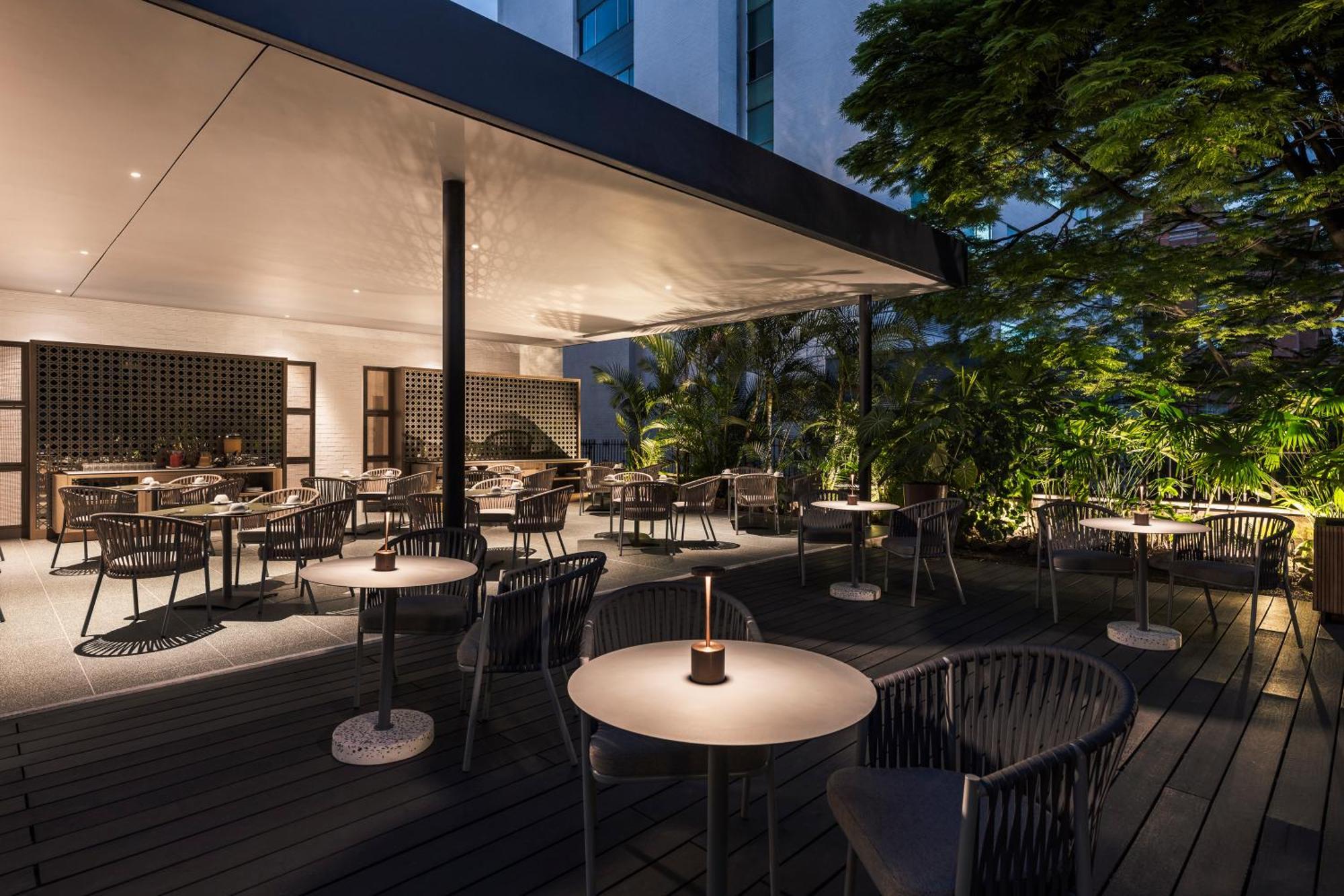 Poblado Plaza 5*