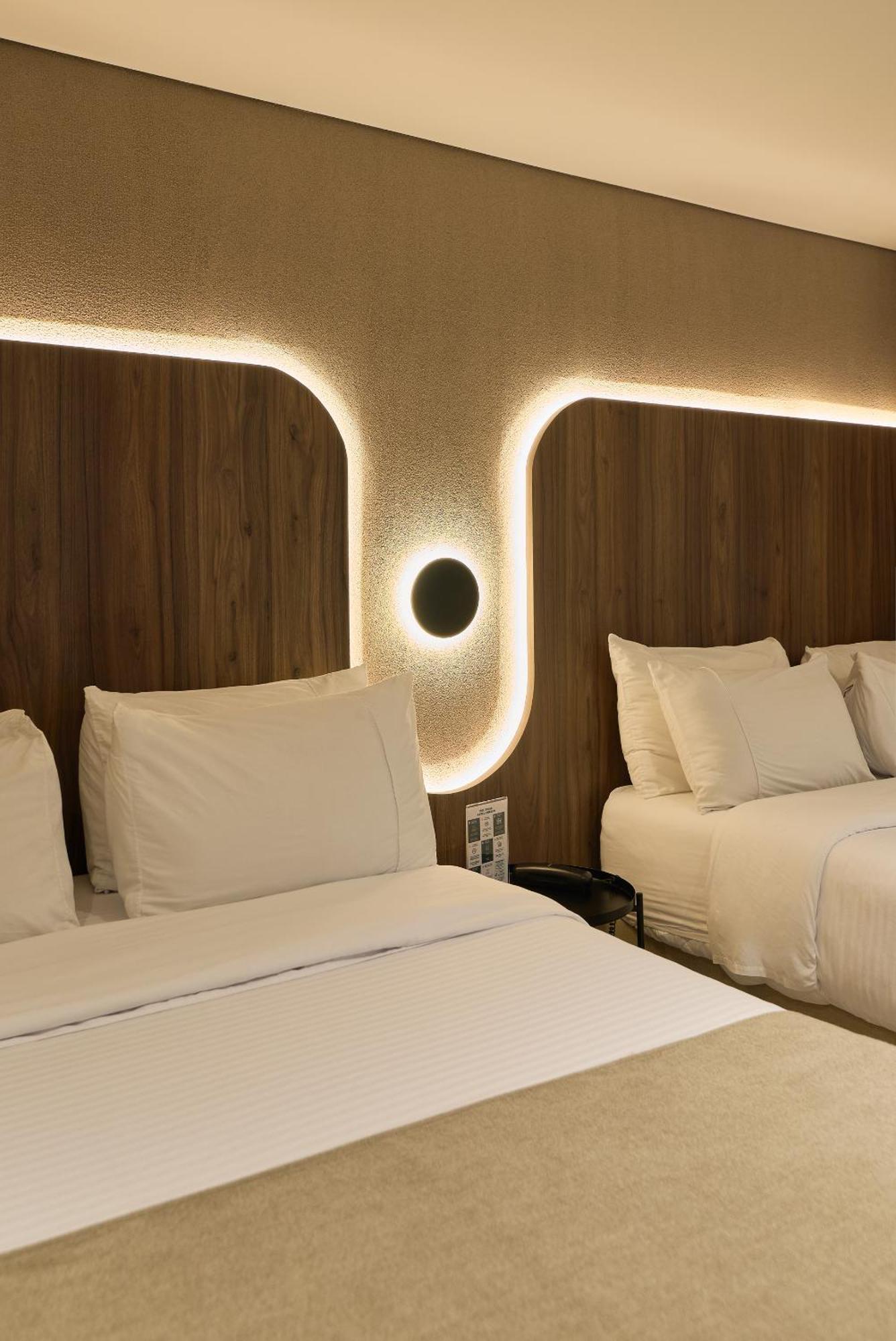 Lincoln 4* Medellin